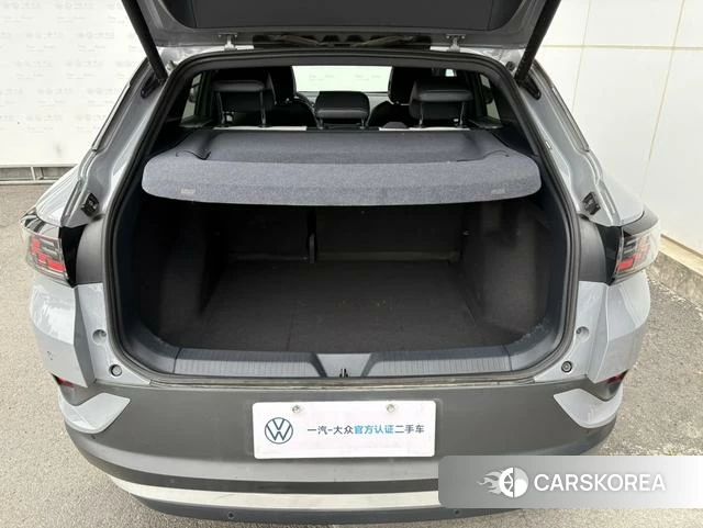 Volkswagen ID.4 CROZZ 2023 Серебристо-серый из Китая, фото 2