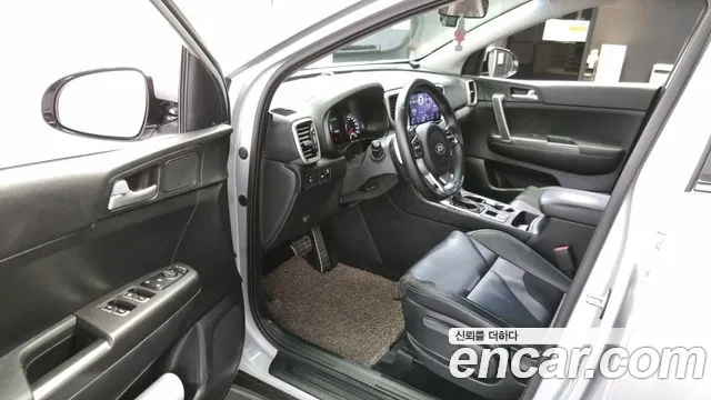 Kia Sportage The Bold 2021 Серебряный из Кореи, фото 2