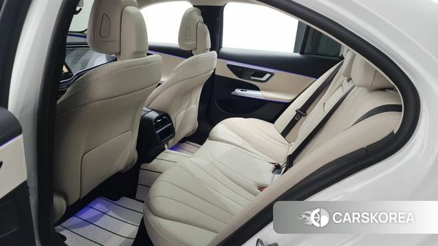 Mercedes-Benz E-Class W214 2025 Белый из Кореи, фото 2