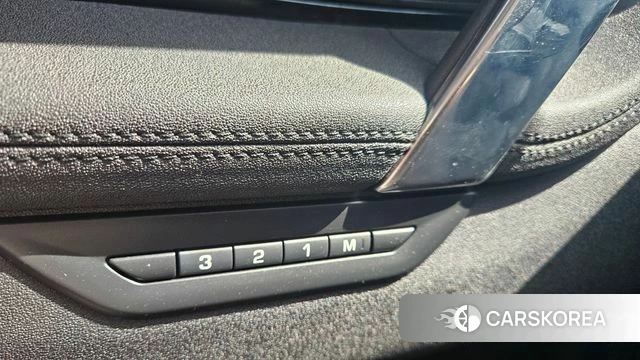Land Rover Discovery Sports 2nd Generation 2023 Белый из Кореи, фото 2