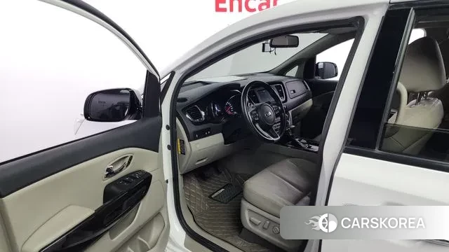 Kia The New Carnival 2018 Белый из Кореи, фото 2