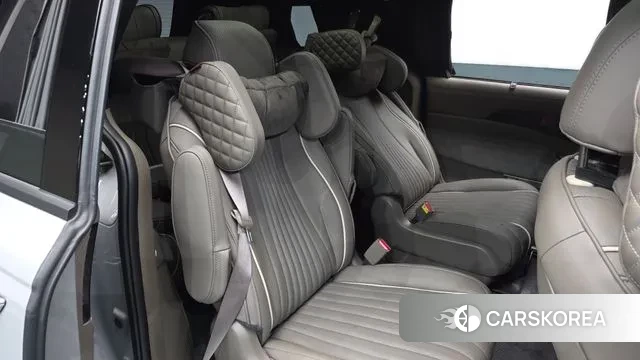 Kia The New Carnival 4th Generation 2024 Серый из Кореи, фото 2