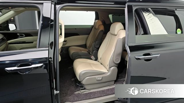 Kia Carnival 4th generation 2023 Черный из Кореи, фото 2