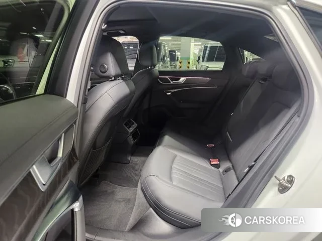 Audi A6 (C8) 2023 Белый из Кореи, фото 2