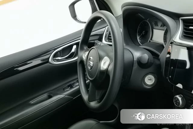 Nissan Xuan Yi 2023 Белый из Китая, фото 2