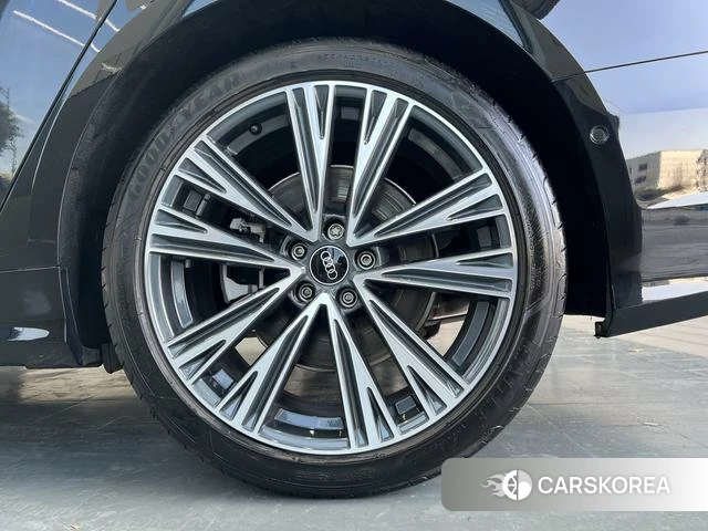 Audi A6L 2025 Черный из Китая, фото 2
