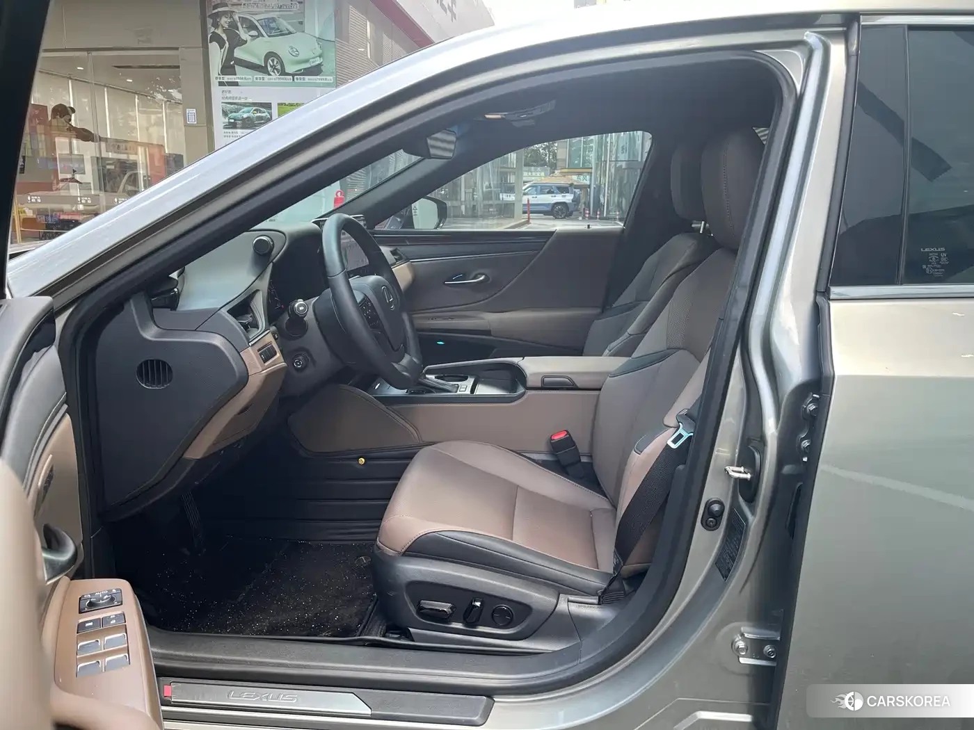 Lexus ES 2025 Champagne/brown из Китая, фото 2