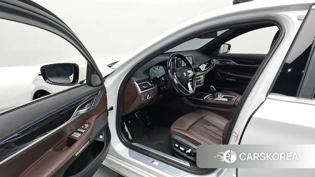 BMW 7 Series (G11) 2018 Белый из Кореи, фото 2