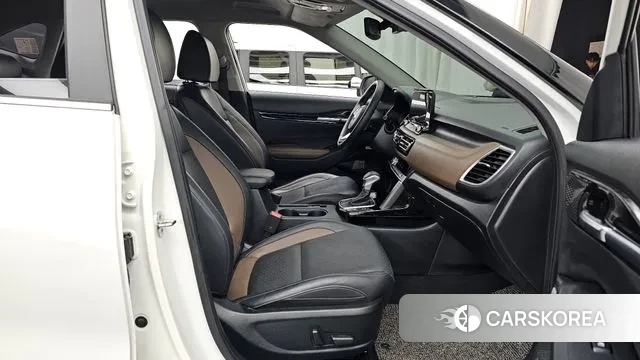 Kia Seltos 2021 Белый из Кореи, фото 2