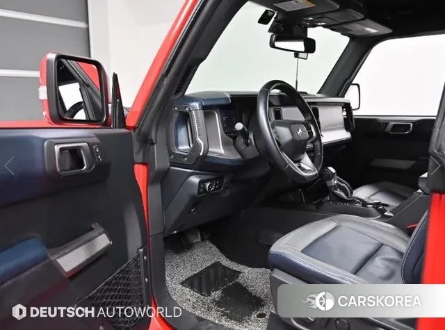 Ford Bronco 6th Generation 2022 Красный из Кореи, фото 2