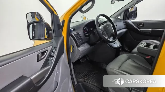 Hyundai The New Grand Starex 2019 Желтый из Кореи, фото 2