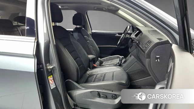 Volkswagen Tiguan Allspace 2018 Серый из Кореи, фото 2