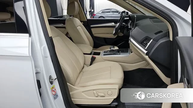 Audi Q5 (FY) 2023 Белый из Кореи, фото 2