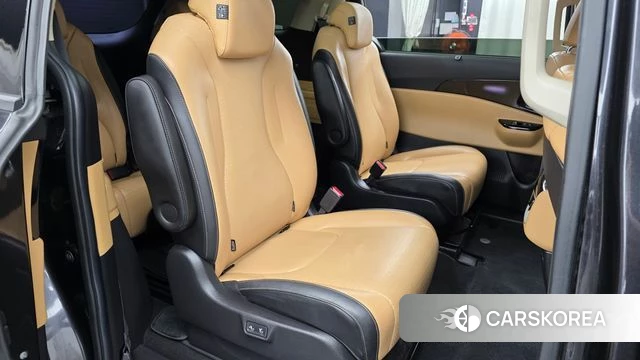 Kia Carnival 4th generation 2021 Серый из Кореи, фото 2