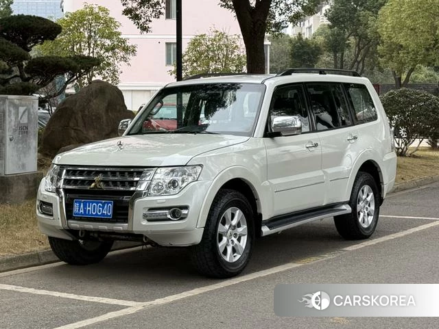 Mitsubishi  Pajero (imported) 2020 Белый из Китая, фото 2
