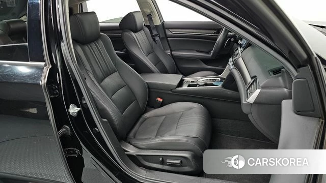 Honda Accord 10th Generation 2021 Черный из Кореи, фото 2