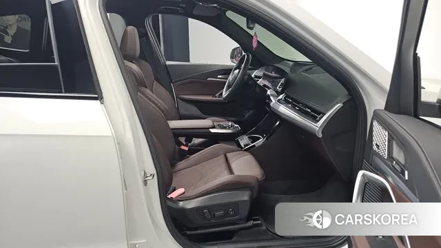 BMW X1 (U11) 2025 Белый из Кореи, фото 2