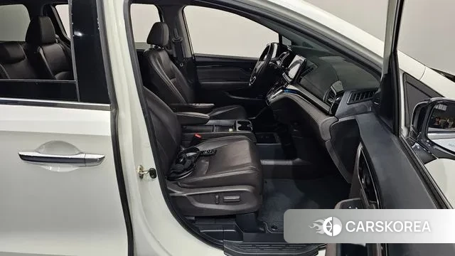 Honda Odyssey 2019 Белый из Кореи, фото 2