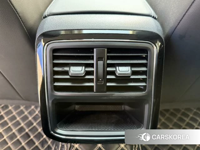 Volkswagen Passat 2023 Черный из Китая, фото 2