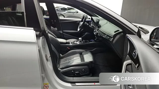 Audi A5 (F5) 2021 Белый из Кореи, фото 2