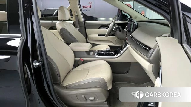 Kia Carnival 4th generation 2023 Черный из Кореи, фото 2