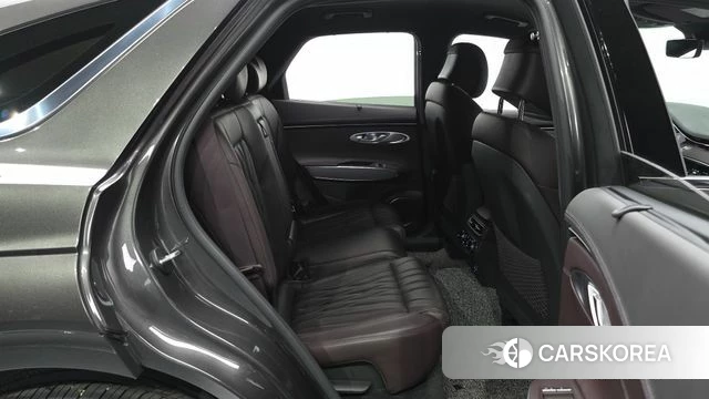 Genesis GV70 2024 Серый из Кореи, фото 2