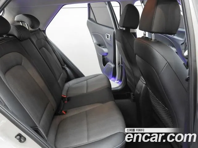 Hyundai Venue 2020 Серебристо-серый из Кореи, фото 2