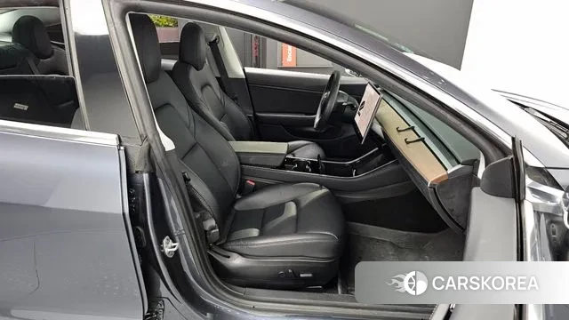 Tesla Model 3 2020 Серый из Кореи, фото 2