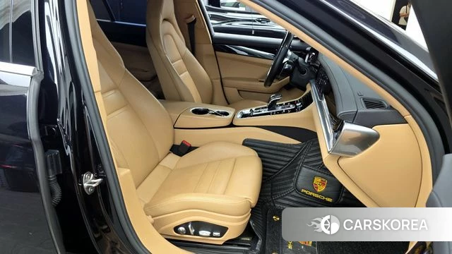 Porsche Panamera (971) 2018 Черный из Кореи, фото 2