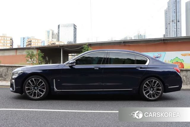 BMW 7 series 2022 Синий из Китая, фото 2