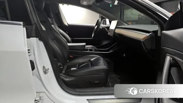 Tesla Model 3 2020 Белый из Кореи, фото 2