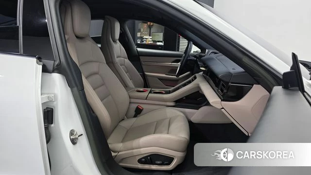 Porsche Taycan 2022 Белый из Кореи, фото 2