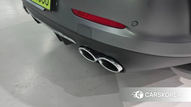 Mercedes-Benz AMG GT 2026 Серебристо-серый из Кореи, фото 2