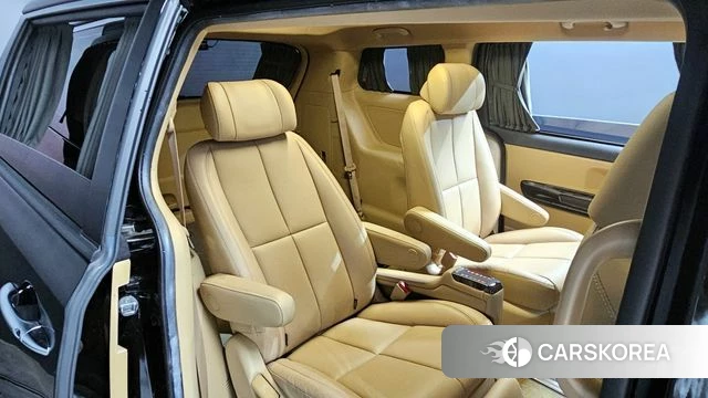 Kia The New Carnival 2019 Черный из Кореи, фото 2
