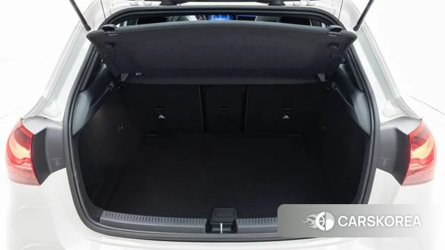 Mercedes-Benz A-Class W177 2025 Белый из Кореи, фото 2