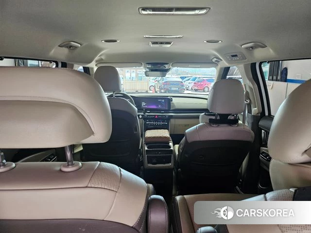 Kia Carnival 4th generation 2023 Белый из Кореи, фото 2