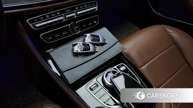 Mercedes-Benz E-Class W213 2019 Серый из Кореи, фото 2