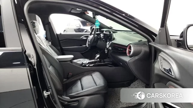 Chevrolet (GM Daewoo) Trax Crossover 2023 Черный из Кореи, фото 2