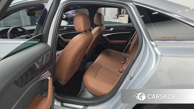 Audi A6 (C8) 2020 Серебряный из Кореи, фото 2