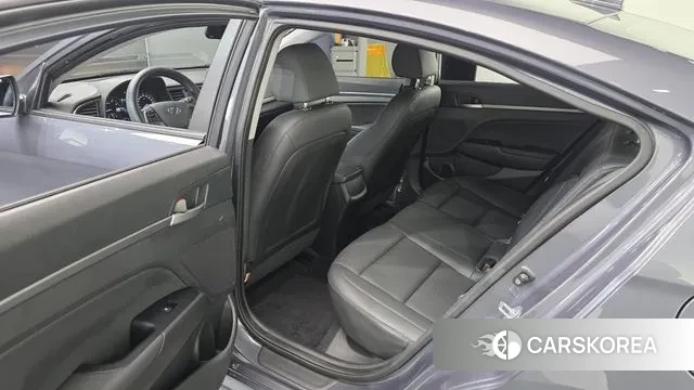 Hyundai Avante AD 2018 Серый из Кореи, фото 2