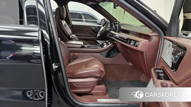 Lincoln Aviator 2nd generation 2021 Черный из Кореи, фото 2