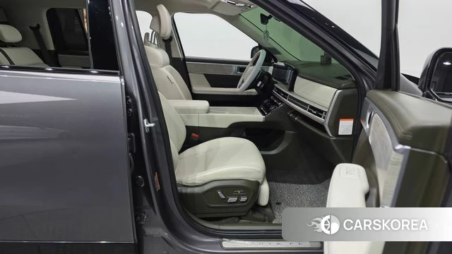 Hyundai Santa Fe (MX5) 2024 Серый из Кореи, фото 2