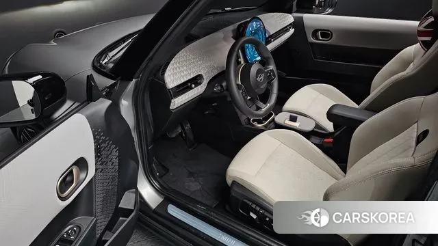 Mini Cooper S 4th Generation 2024 Серебристо-серый из Кореи, фото 2