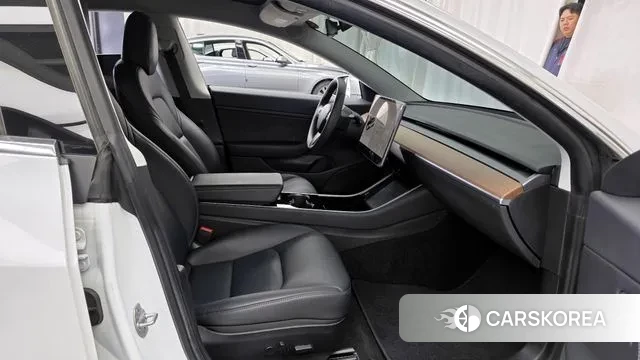 Tesla Model 3 2020 Белый из Кореи, фото 2