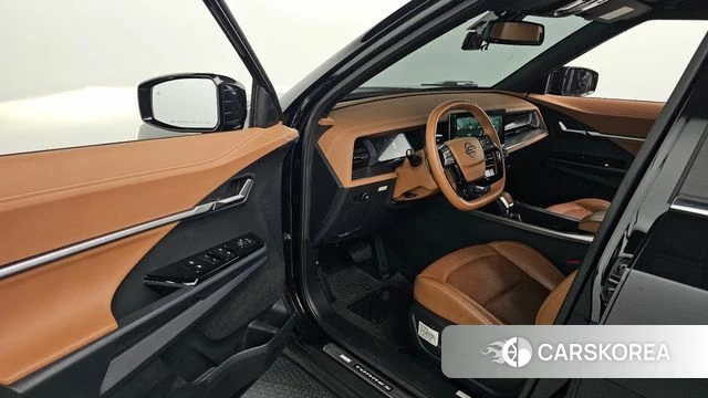 Ssangyong Torres 2023 Черный из Кореи, фото 2