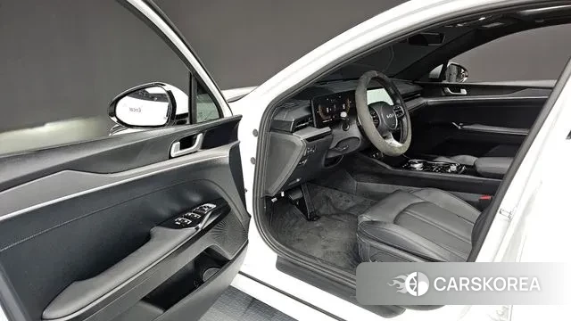 Kia The New K5 Hybrid 3rd generation 2025 Белый из Кореи, фото 2