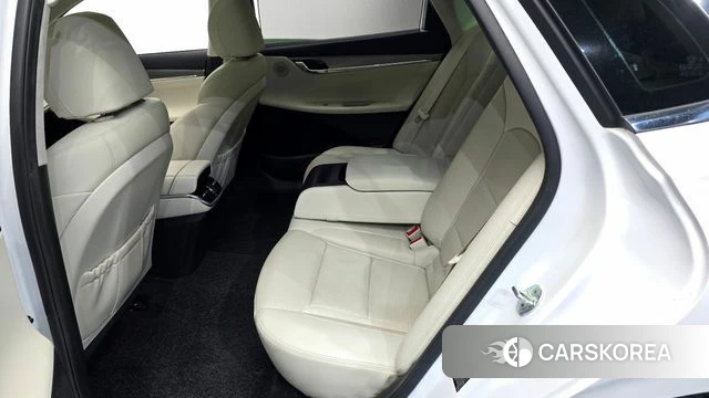 Hyundai The New Grandeur IG Hybrid 2022 Белый из Кореи, фото 2