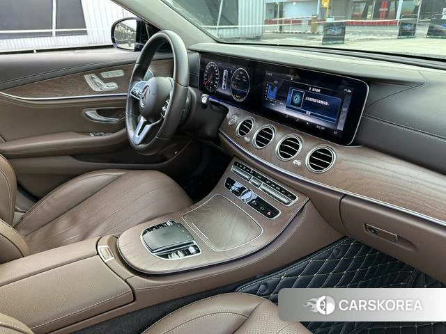 Mercedes-Benz E-class 2020 Черный из Китая, фото 2