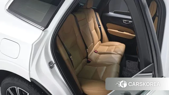 Volvo XC60 second Generation 2018 Белый из Кореи, фото 2