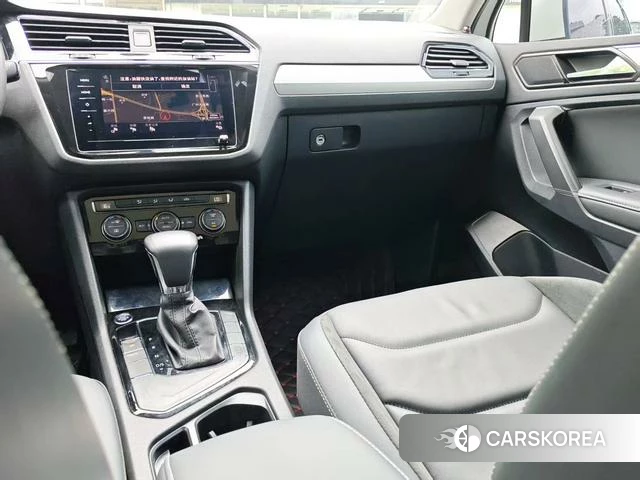 Volkswagen Tiguan L 2021 Белый из Китая, фото 2